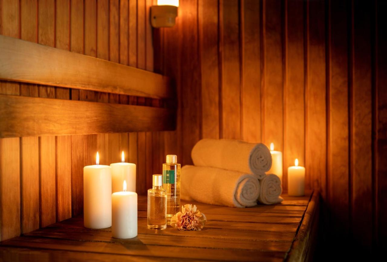 Hotel Valdys Thalasso & Spa - La Baie ドゥアルヌネ エクステリア 写真