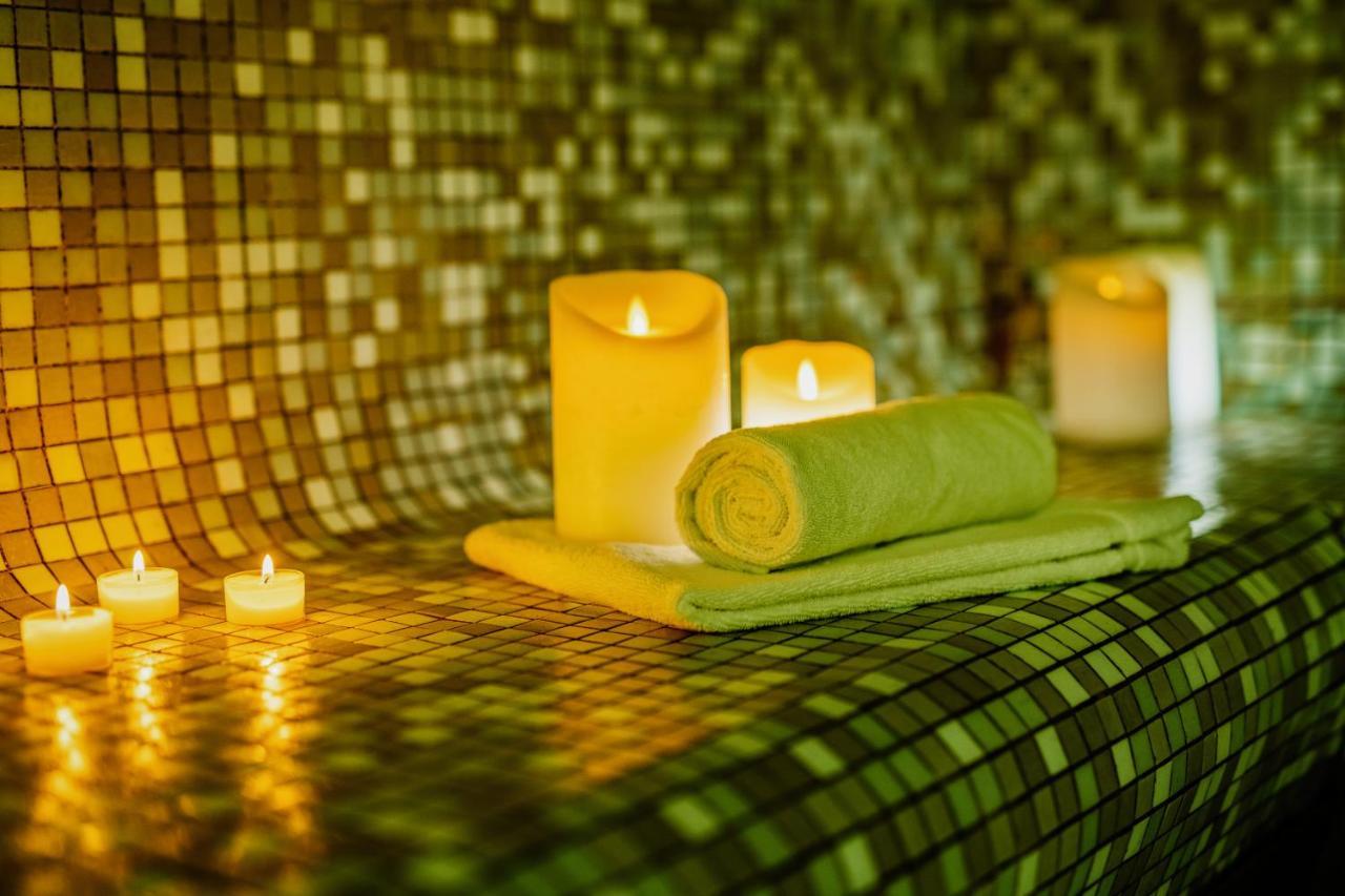 Hotel Valdys Thalasso & Spa - La Baie ドゥアルヌネ エクステリア 写真