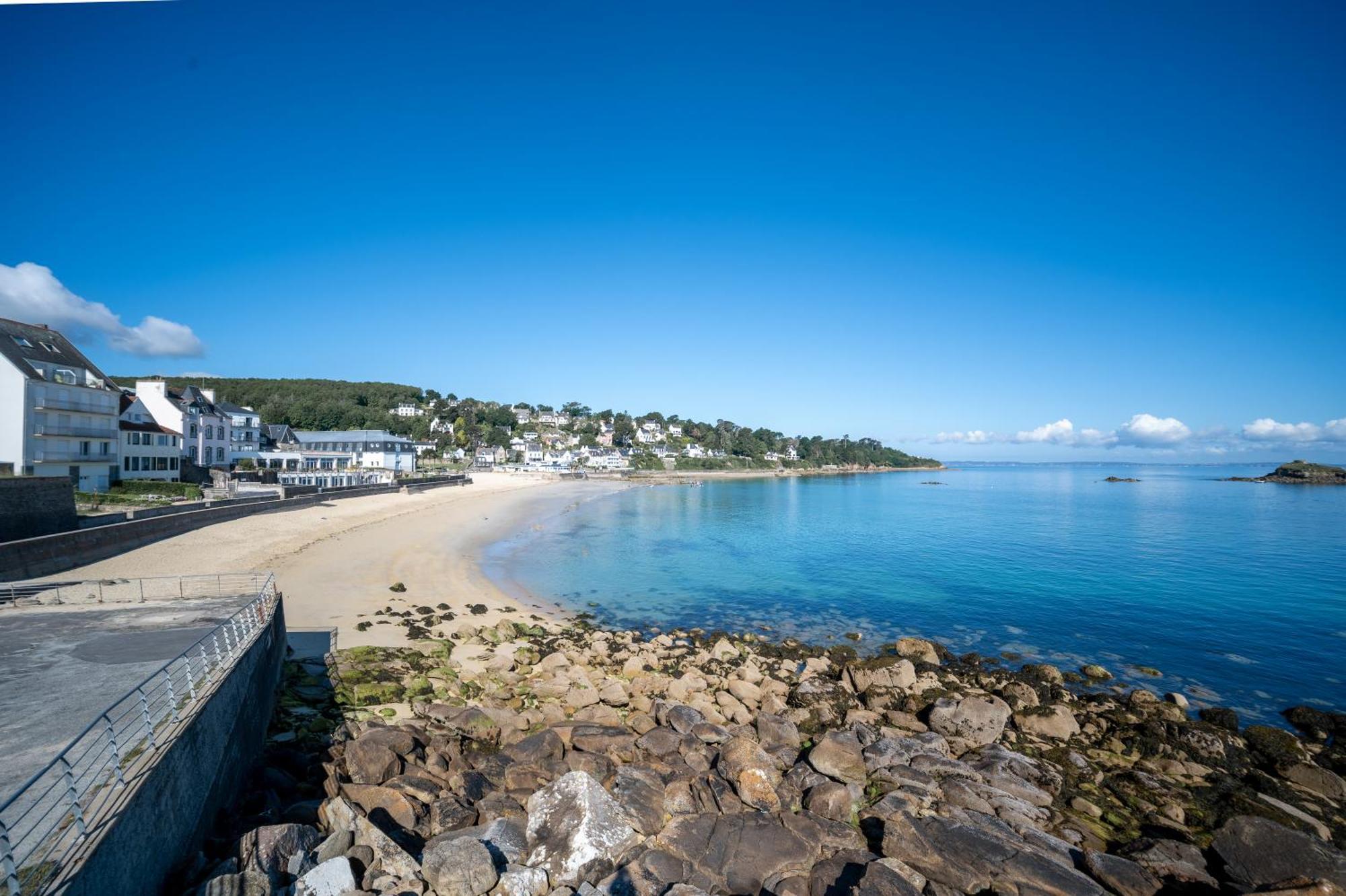 Hotel Valdys Thalasso & Spa - La Baie ドゥアルヌネ エクステリア 写真