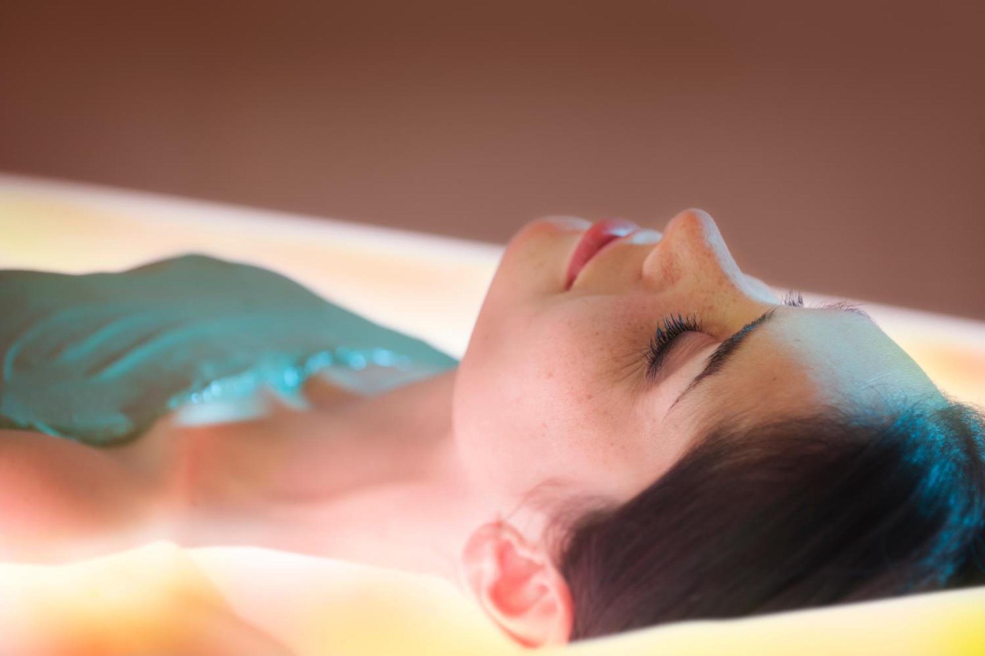 Hotel Valdys Thalasso & Spa - La Baie ドゥアルヌネ エクステリア 写真