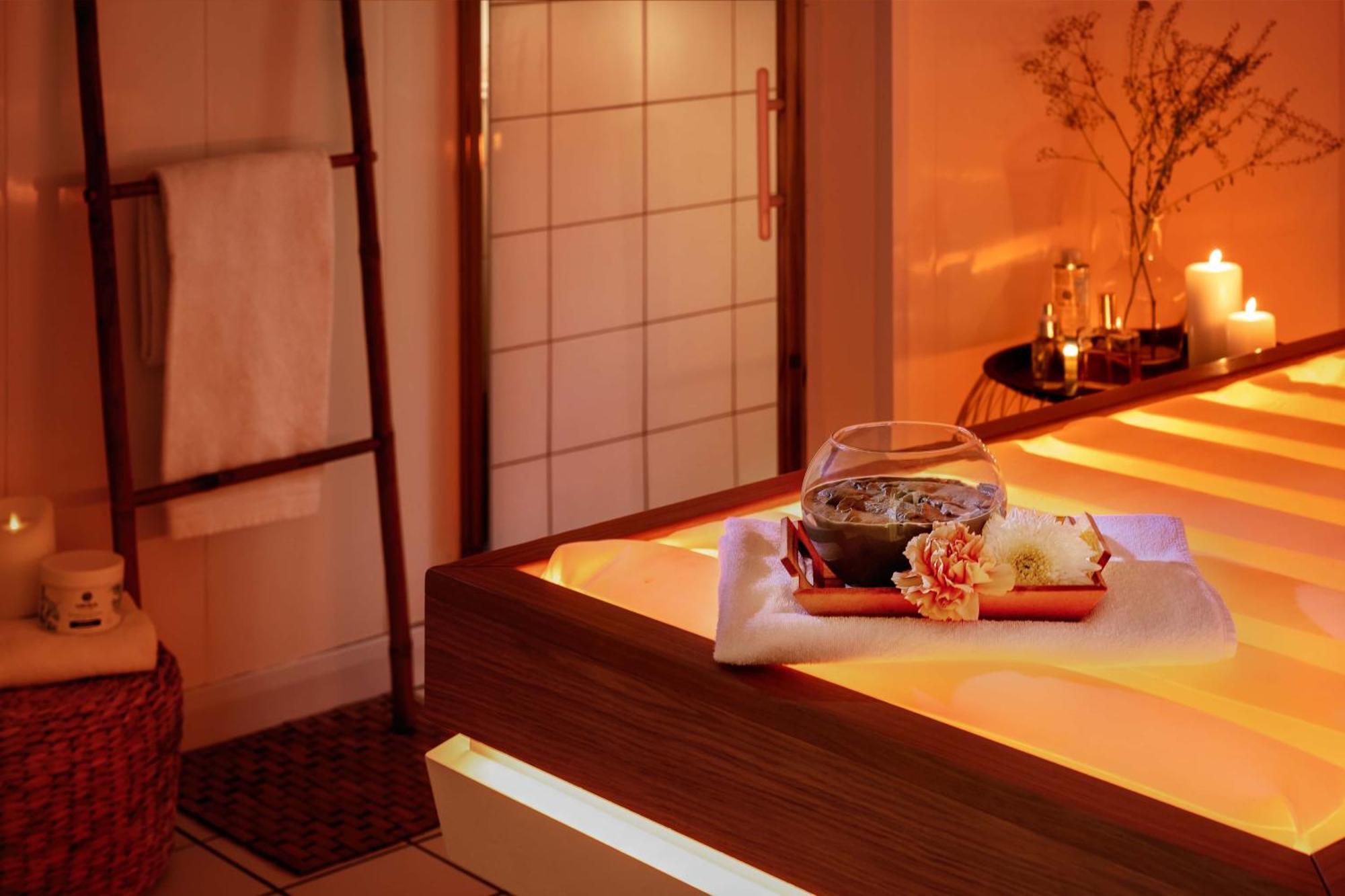 Hotel Valdys Thalasso & Spa - La Baie ドゥアルヌネ エクステリア 写真