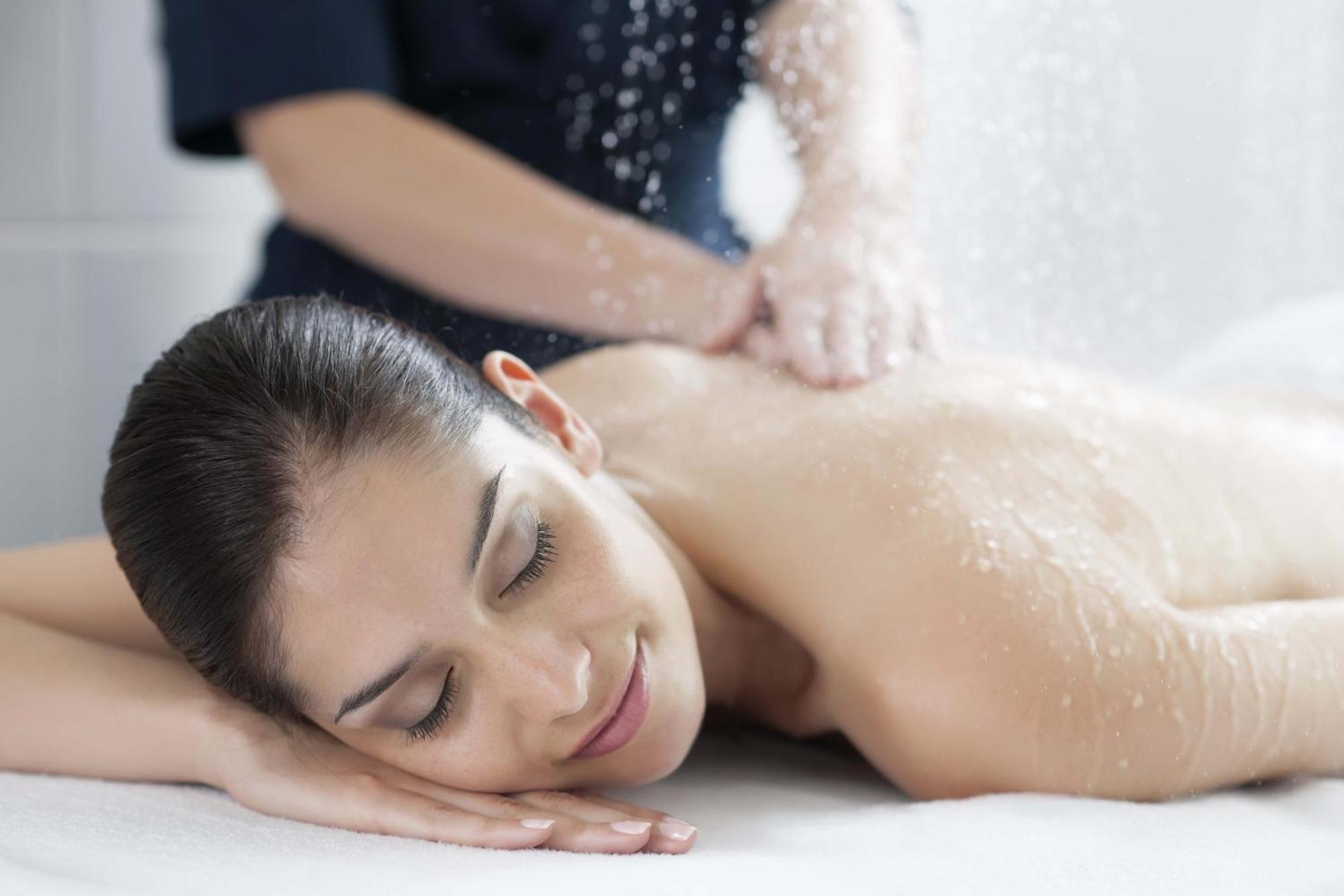 Hotel Valdys Thalasso & Spa - La Baie ドゥアルヌネ エクステリア 写真