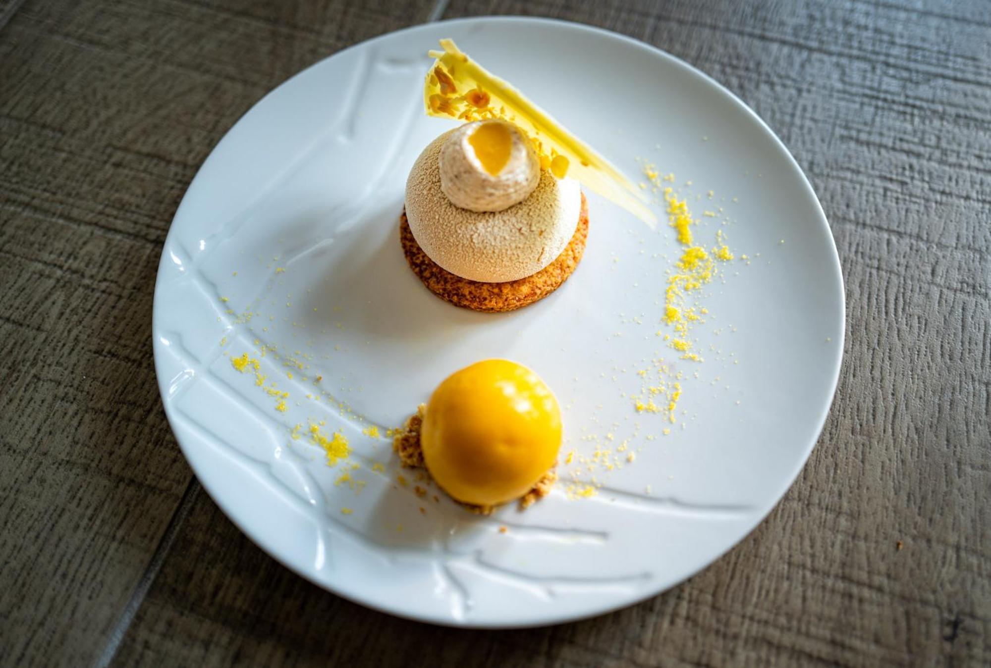 Hotel Valdys Thalasso & Spa - La Baie ドゥアルヌネ エクステリア 写真