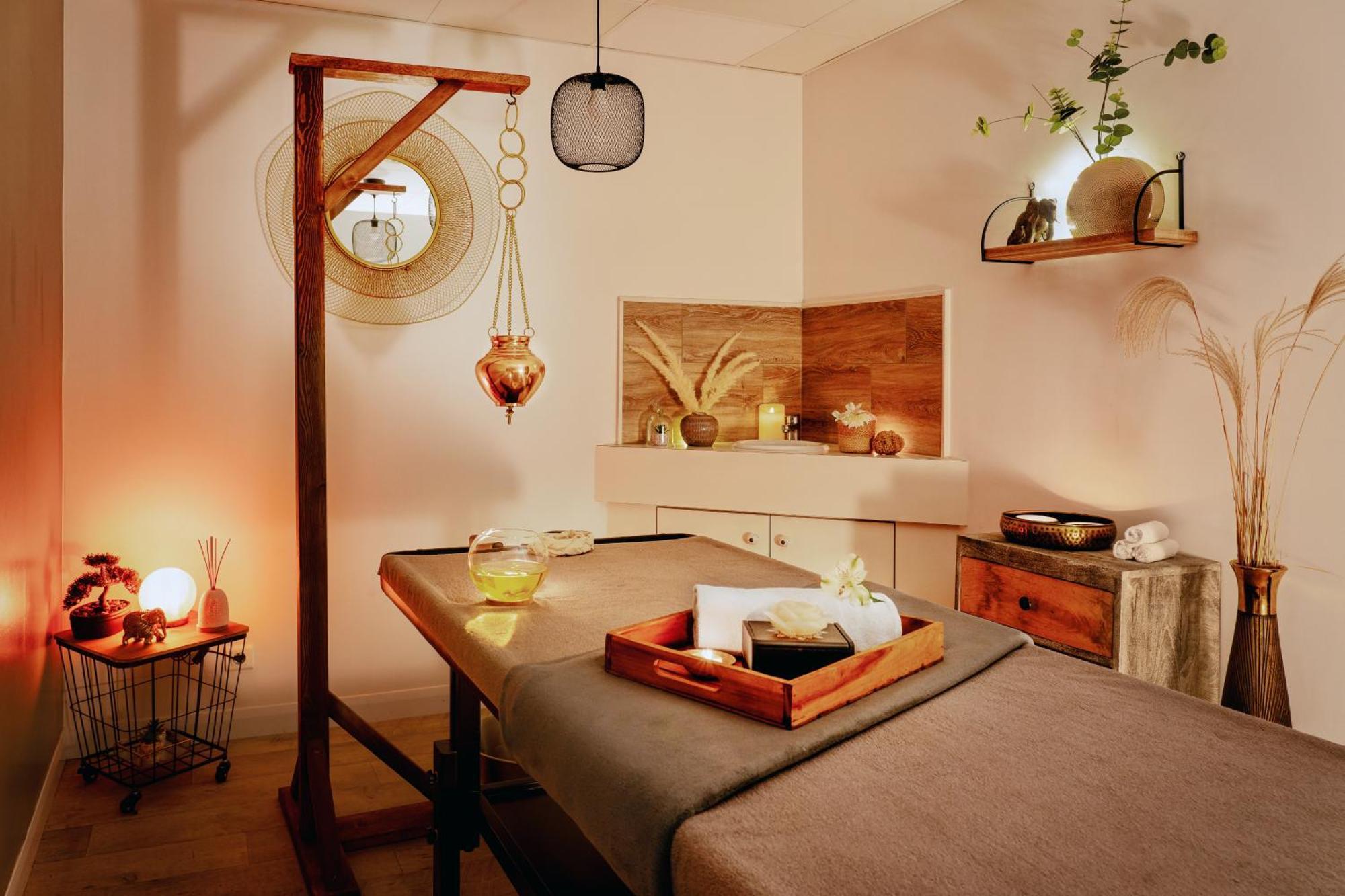 Hotel Valdys Thalasso & Spa - La Baie ドゥアルヌネ エクステリア 写真