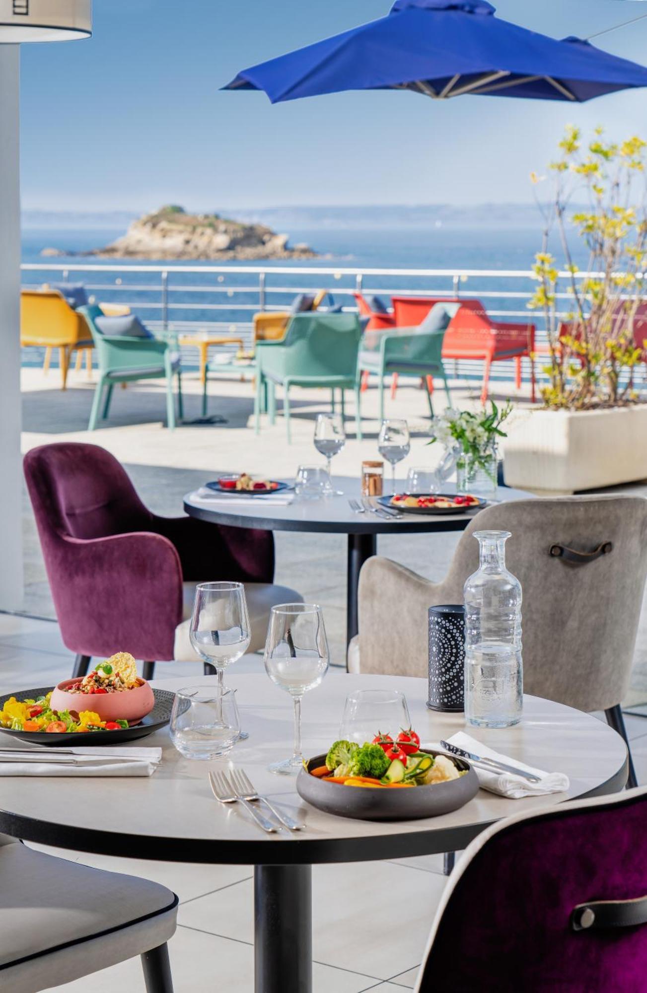 Hotel Valdys Thalasso & Spa - La Baie ドゥアルヌネ エクステリア 写真
