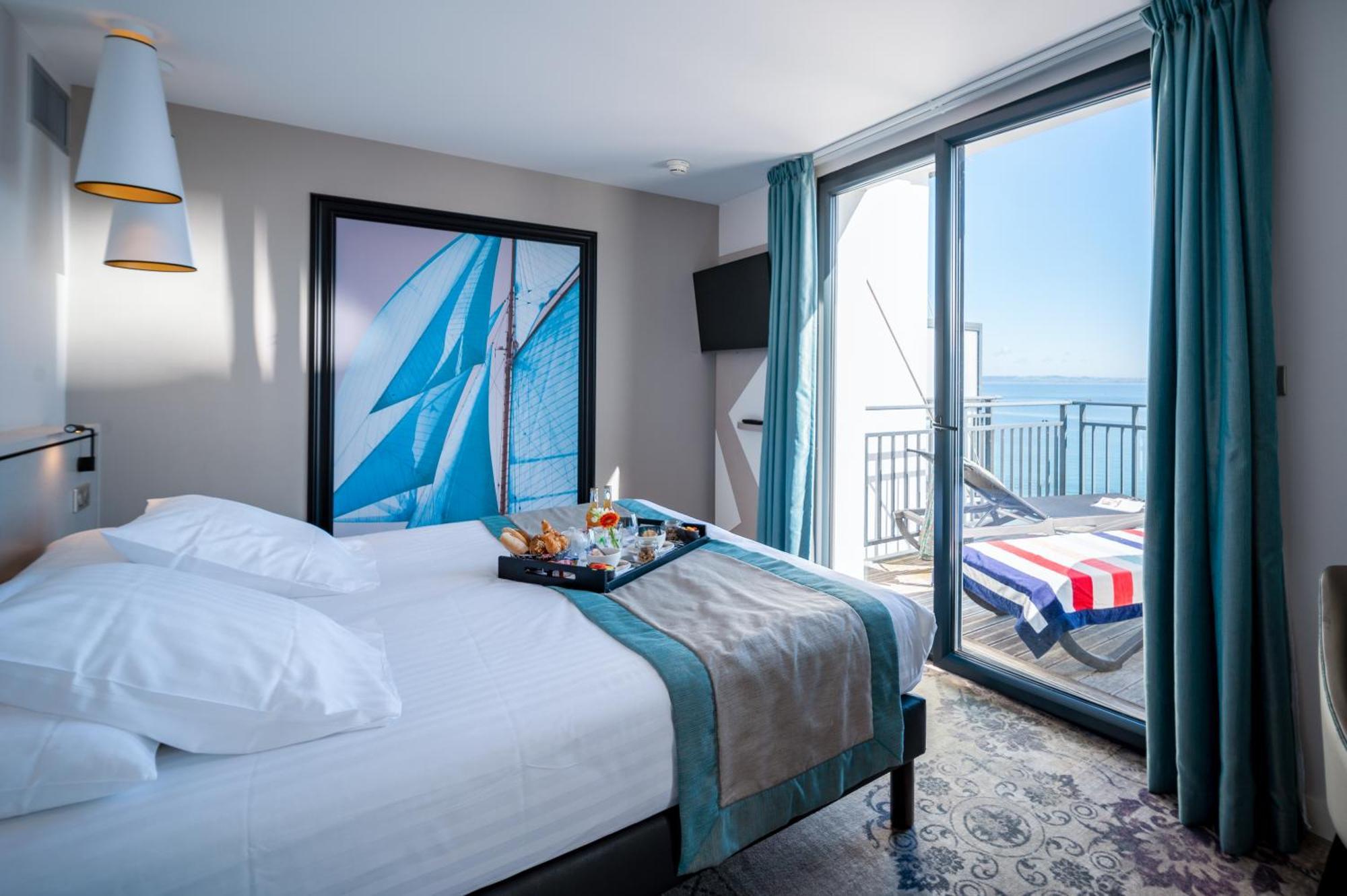 Hotel Valdys Thalasso & Spa - La Baie ドゥアルヌネ エクステリア 写真
