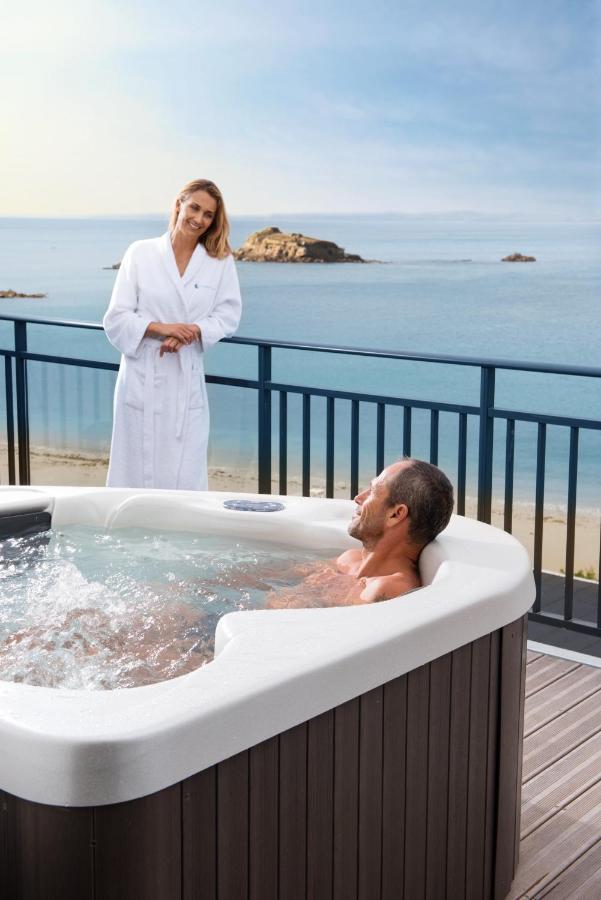 Hotel Valdys Thalasso & Spa - La Baie ドゥアルヌネ エクステリア 写真